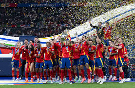 法国F1赛道体验捷尼赛思高性能品牌MAGMA首款量产车GV60 MAGMA